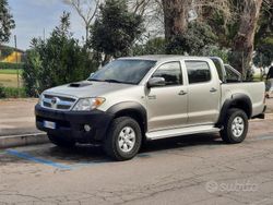 Grigio Usata 2008 Toyota HiLux Pick-up | 17.900 €