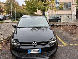 Usata 2013 VW Polo Comfortline Tre volumi | 5300 € (Buon prezzo)