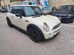 Bianco Usata 2004 Mini One D Due volumi | 2900 € (Molto cara)