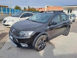 Nero Usata 2021 Dacia Sandero Tre volumi | 8990 € (Ottimo prezzo)