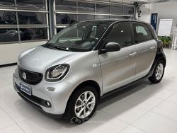 Grigio metallizzato chiaro Usata 2019 Smart ForFour Passion Due volumi | 12.890 € (Cara)