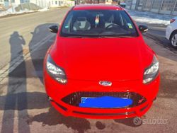 Rosso Usata 2014 Ford Focus ST Tre volumi | 14.000 € (Ottimo prezzo)