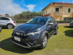 Grigio Usata 2023 Dacia Sandero Stepway Tre volumi | 14.499 € (Buon prezzo)