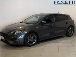 Grigio Usata 2021 Ford Focus ST-Line Tre volumi | 18.900 € (Cara)