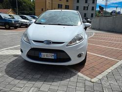 Bianco Usata 2010 Ford Fiesta Titanium Due volumi | 3200 € (Buon prezzo)