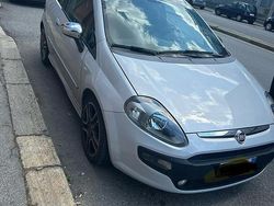 Bianco Usata 2010 Fiat Grande Punto Due volumi | 3000 € (Buon prezzo)