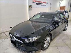 Nero Usata 2020 Mercedes A180 Business Tre volumi | 24.500 € (Cara)
