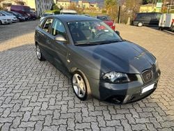 Grigio scuro Usata 2007 Seat Ibiza Stylance Tre volumi | 3300 € (Buon prezzo)