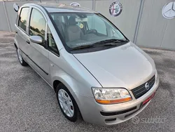 Argento Usata 2006 Fiat Idea Dynamic Monovolume | 2490 € (Buon prezzo)