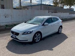 Bianco Usata 2014 Volvo V40 Tre volumi | 7000 €