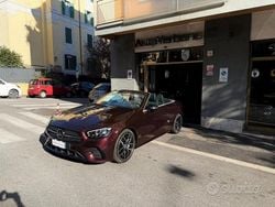 Bordeaux metallizzato Usata 2023 Mercedes E220 AMG line Cabrio | 48.970 € (Buon prezzo)