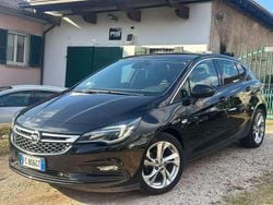 Nero Usata 2016 Opel Astra Tre volumi | 8290 € (Buon prezzo)