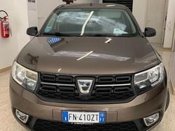 Marrone Usata 2018 Dacia Sandero Comfort Tre volumi | 6490 € (Buon prezzo)