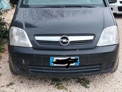 Nero Usata 2011 Opel Meriva Monovolume | 5000 €