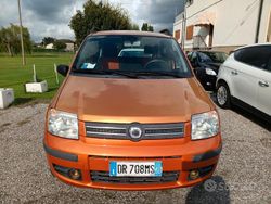 Arancione Usata 2009 Fiat Panda Tre volumi | 2999 € (Buon prezzo)