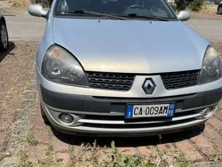 Usata 2002 Renault Clio II Privilege Tre volumi | 2500 € (Buon prezzo)