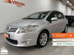 Usata 2012 Toyota Auris Active Tre volumi | 8500 € (Cara)