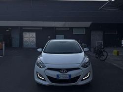 Usata 2013 Hyundai i30 Comfort Tre volumi | 7900 € (Molto cara)