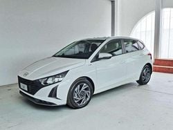 Bianco Nuova 2025 Hyundai i20 Tre volumi | 18.300 € (Buon prezzo)