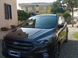 Grigio Usata 2018 Ford Kuga ST-Line SUV | 16.000 € (Buon prezzo)