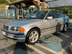 Grigio Usata 1999 BMW 320 Tre volumi | 2600 € (Buon prezzo)