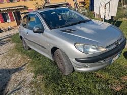 Grigio Usata 2001 Peugeot 206 | 1300 € (Buon prezzo)