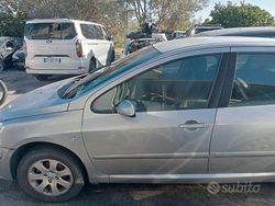 Usata 2005 Peugeot 307 Tre volumi | 600 € (Super prezzo)