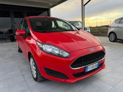 Oro Usata 2016 Ford Fiesta Business Edition Tre volumi | 7900 € (Cara)