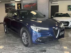 Blu/azzurro Usata 2018 Alfa Romeo Stelvio SUV | 19.500 € (Ottimo prezzo)