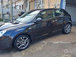 Nero Usata 2010 Alfa Romeo MiTo Due volumi | 3900 €