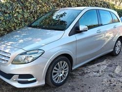 Grigio Usata 2014 Mercedes B200 Executive Monovolume | 5990 € (Super prezzo)