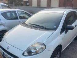 Bianco Usata 2012 Fiat Grande Punto Due volumi | 3500 € (Buon prezzo)