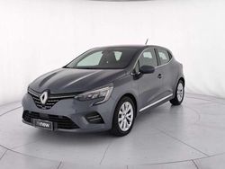 Grigio titanio Usata 2022 Renault Clio V Intens Tre volumi | 15.800 € (Buon prezzo)