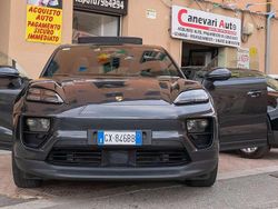 Grigio vulcano Usata 2024 Porsche Macan SUV | 89.900 €