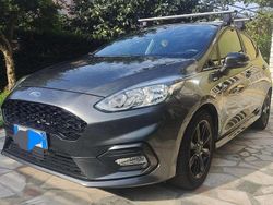 Grigio Usata 2018 Ford Fiesta ST-Line Tre volumi | 9900 € (Buon prezzo)