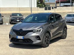 Grigio Usata 2022 Renault Captur SUV | 21.900 € (Molto cara)