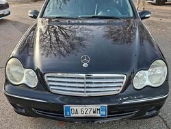 Nero Usata 2006 Mercedes C220 Avantgarde Station wagon | 2800 € (Buon prezzo)