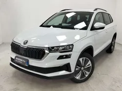 Bianco Usata 2024 Skoda Karoq Ambition SUV | 28.900 € (Buon prezzo)
