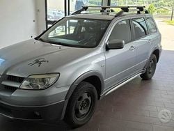 Grigio Usata 2005 Mitsubishi Outlander SUV | 3500 €