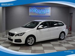 Bianco pastello Usata 2018 Peugeot 308 Active Station wagon | 13.900 € (Buon prezzo)