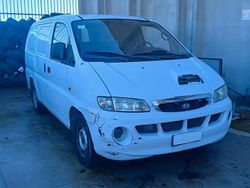 Bianco Usata 2002 Hyundai H-1 Monovolume | 1300 €