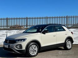 Beige Usata 2023 VW T-Roc Life SUV | 23.500 € (Buon prezzo)