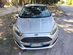 Argento Usata 2014 Ford Fiesta Business Edition Tre volumi | 3500 € (Cara)