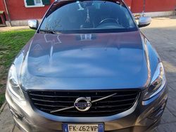 Grigio Usata 2017 Volvo XC60 R-Design SUV | 20.500 € (Buon prezzo)