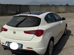 Usata 2010 Alfa Romeo Giulietta Quadrifoglio Due volumi | 6500 € (Cara)