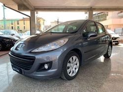 Grigio Usata 2009 Peugeot 207 Tre volumi | 3900 € (Buon prezzo)