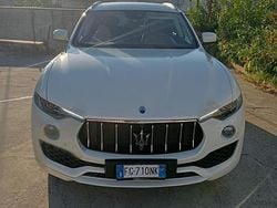 Bianco Usata 2017 Maserati Levante SUV | 24.499 € (Super prezzo)