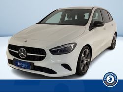Bianco metallizzato Usata 2023 Mercedes B180 Advanced Monovolume | 31.500 € (Molto cara)