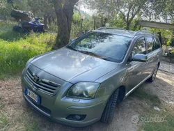 Usata 2008 Toyota Avensis Station wagon | 2200 € (Buon prezzo)
