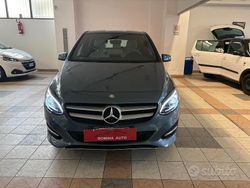 Blu Usata 2015 Mercedes B200 Premium Monovolume | 13.900 € (Buon prezzo)
